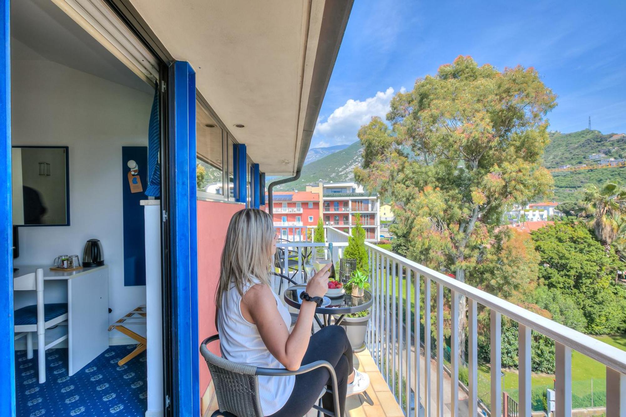 Bike & Wind Hotel Villa Maria Torbole Sul Garda Extérieur photo