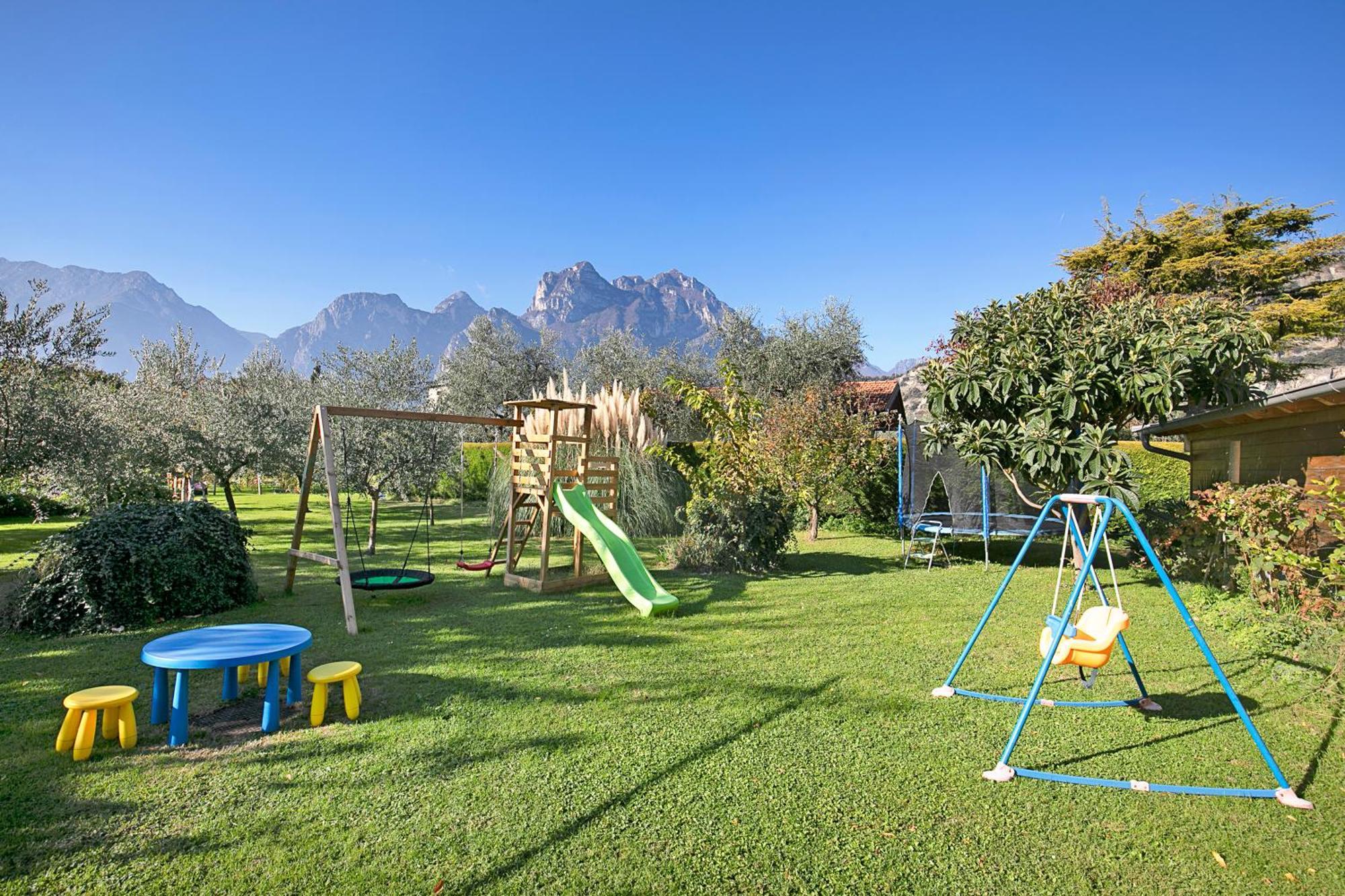 Bike & Wind Hotel Villa Maria Torbole Sul Garda Extérieur photo
