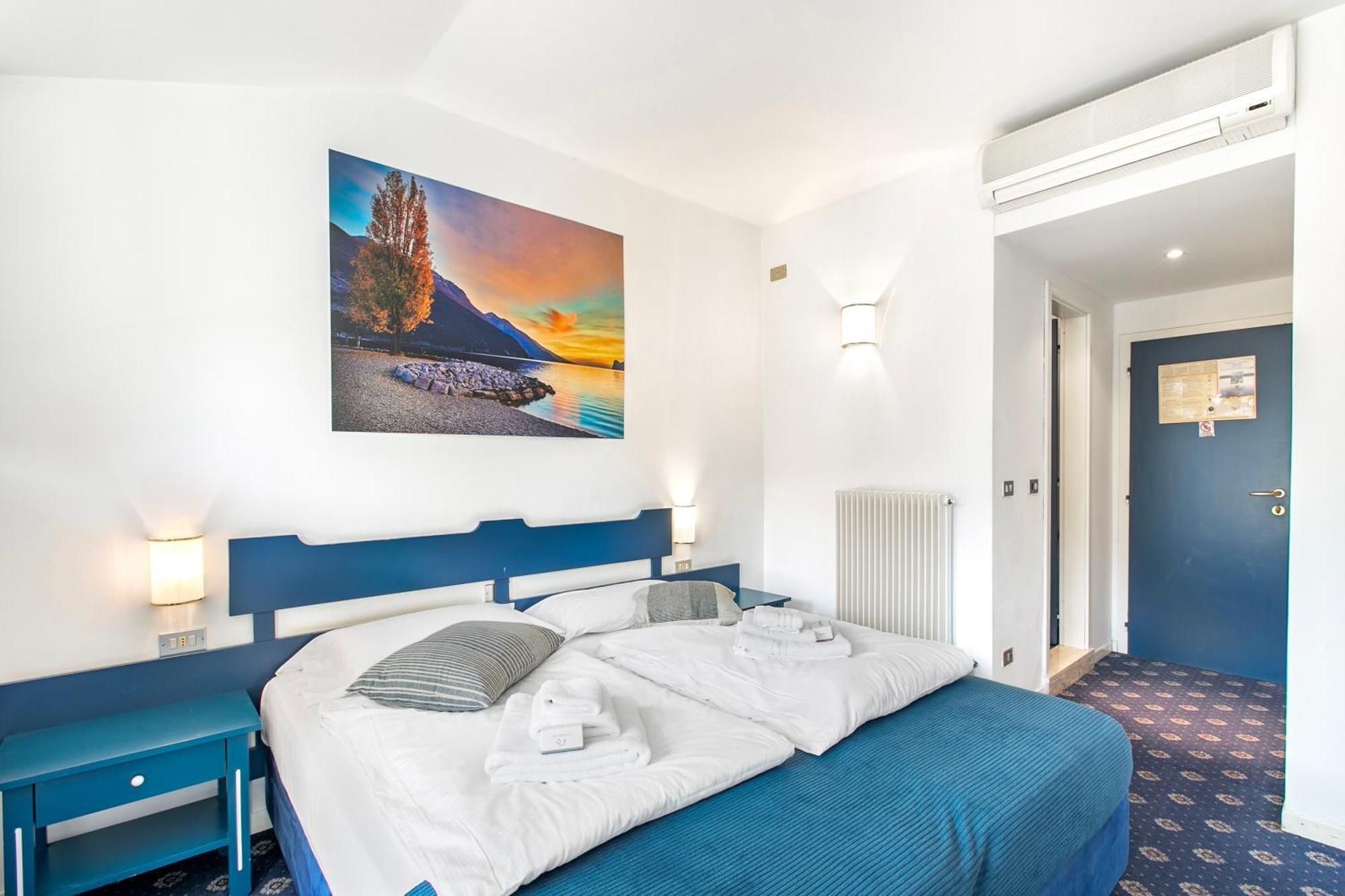 Bike & Wind Hotel Villa Maria Torbole Sul Garda Extérieur photo