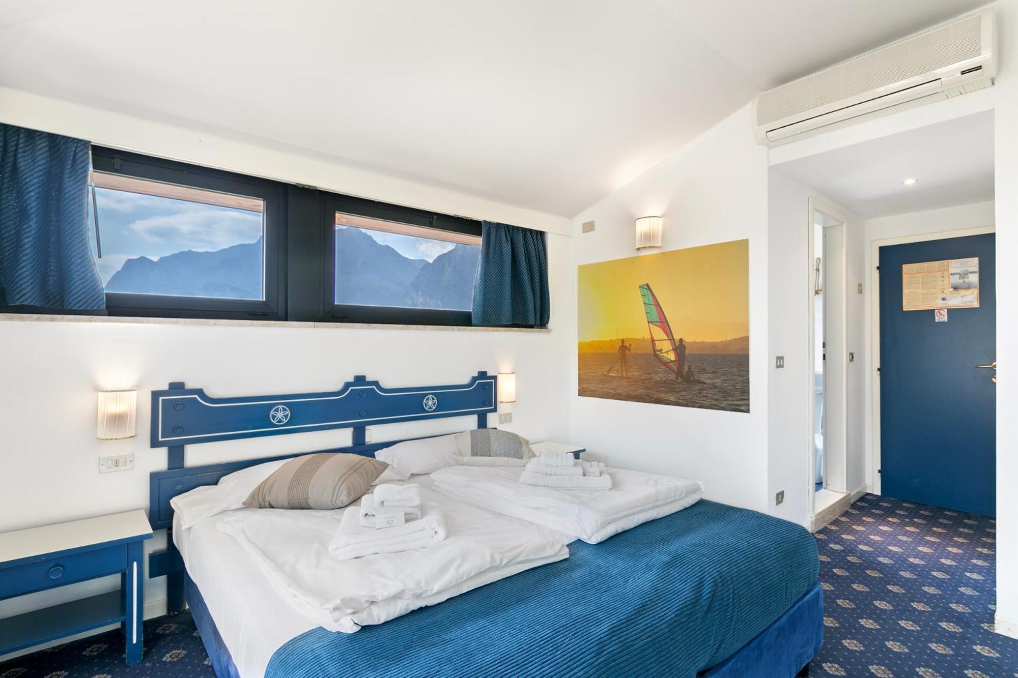 Bike & Wind Hotel Villa Maria Torbole Sul Garda Extérieur photo